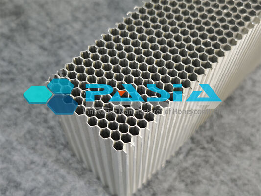 China Schoon aluminiumfolie behandeld met zeswaardige chroom-aluminium honingraatkern voor hogere toepassingen leverancier