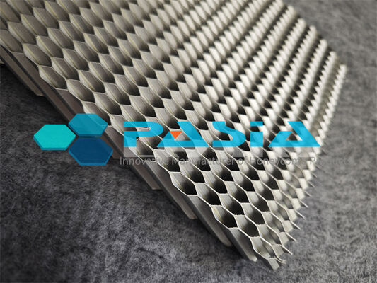 China 5052 Aluminum Honeycomb Energy Absorber with Gradient Thickness Cell Walls for Low-velocity Impact leverancier
