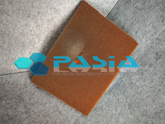 China Low Dielectric Aramid Honeycomb Core Radar Antenna Radome Structure leverancier