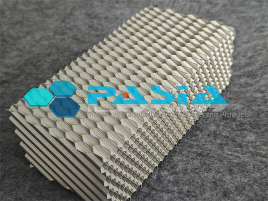 High Specific Energy Absorption Flame Retardant Aluminum Honeycomb Core For Under Water Marine Use leverancier