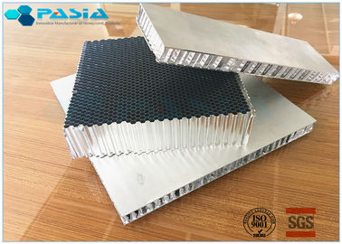 28mm Dikte Eco - Vriendschappelijke de Kerncomités van de Aluminiumhoningraat Gordijngevelraad leverancier