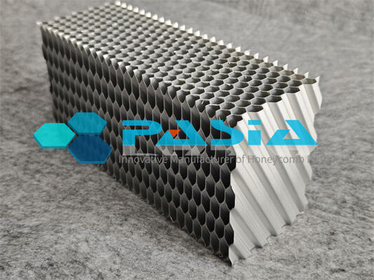 5052 Aluminium Honingraat Crash Attenuator met Lage Piek Kracht voor Truck Gemonteerde Attenuator Veiligheid leverancier